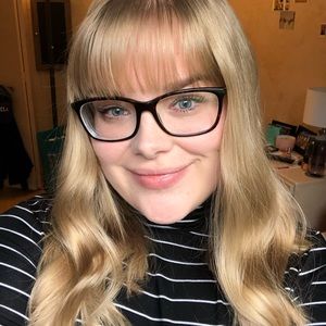 Meet your Posher, Monica